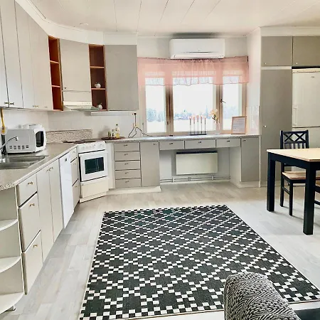 شقة Cozy With Sauna